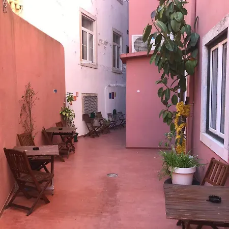 Royal Hostel *